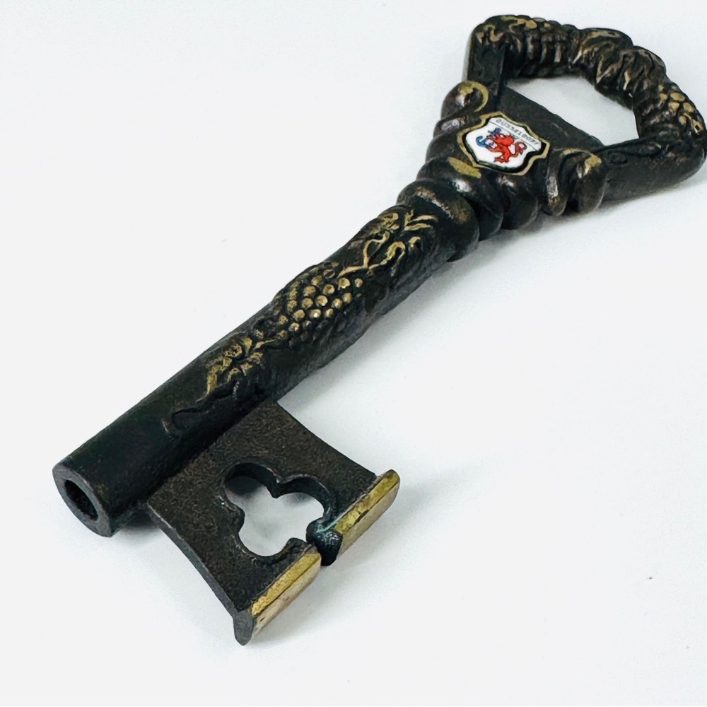 Antique Bronze Düsseldorf Shield Skeleton Key Corkscrew Bottle Opener